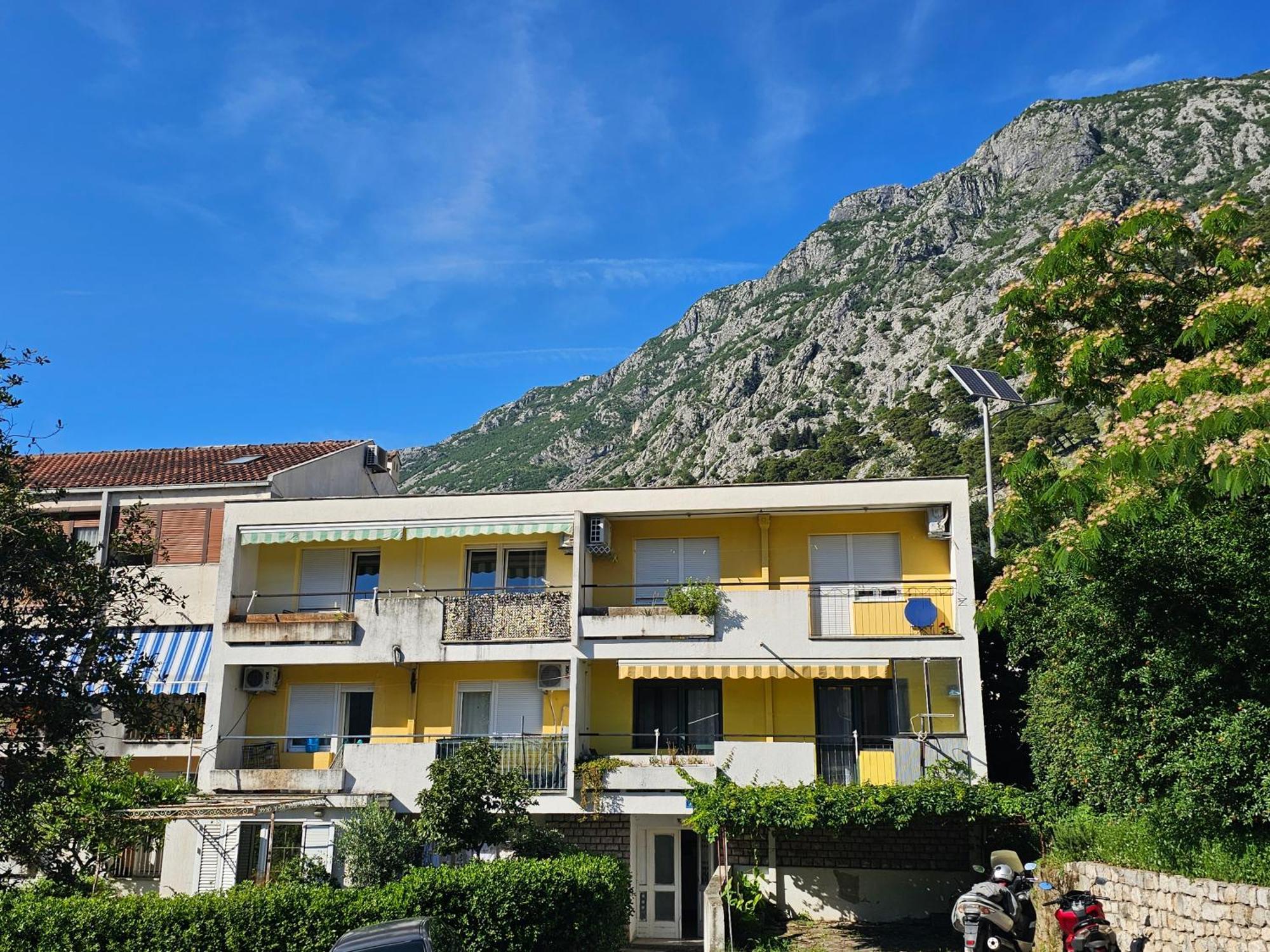 Apartment Luka Kotor Exteriör bild